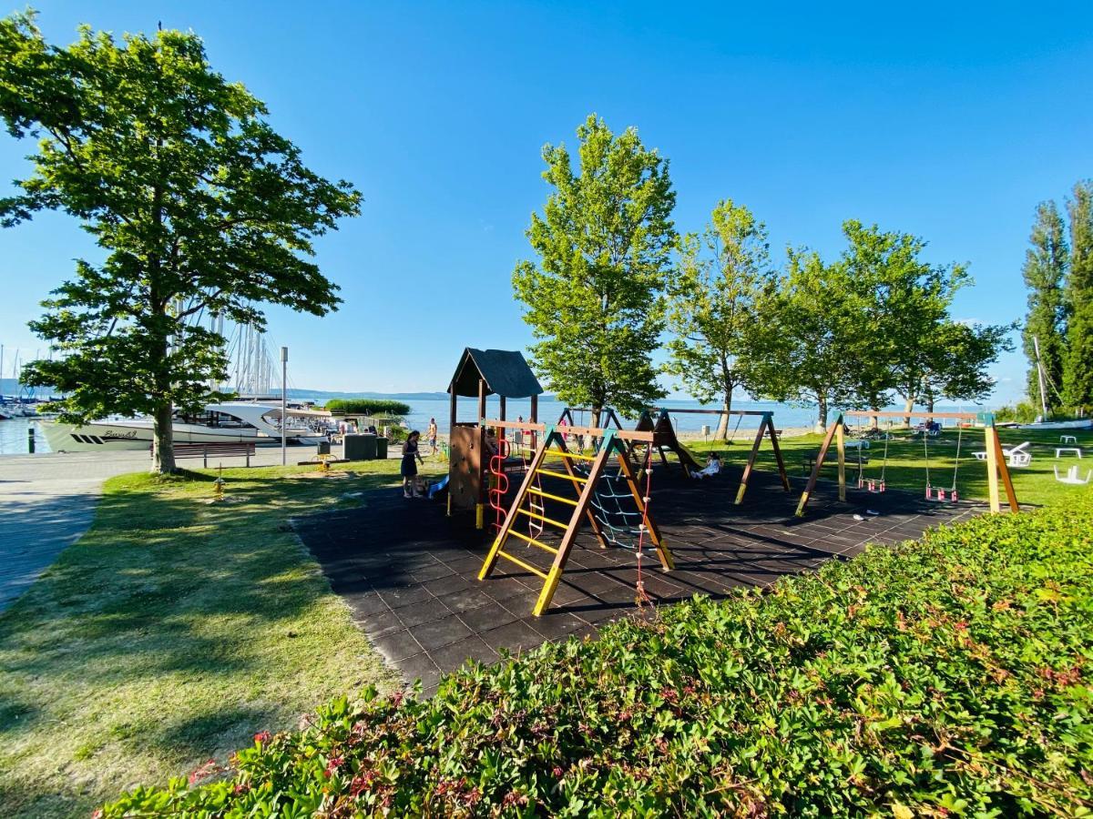 Butique Apartman Balatonlelle Exteriör bild