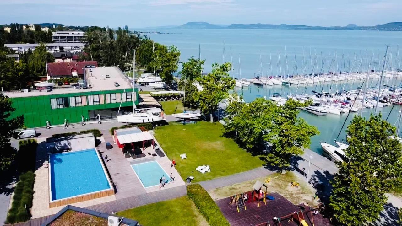 Butique Apartman Balatonlelle Exteriör bild