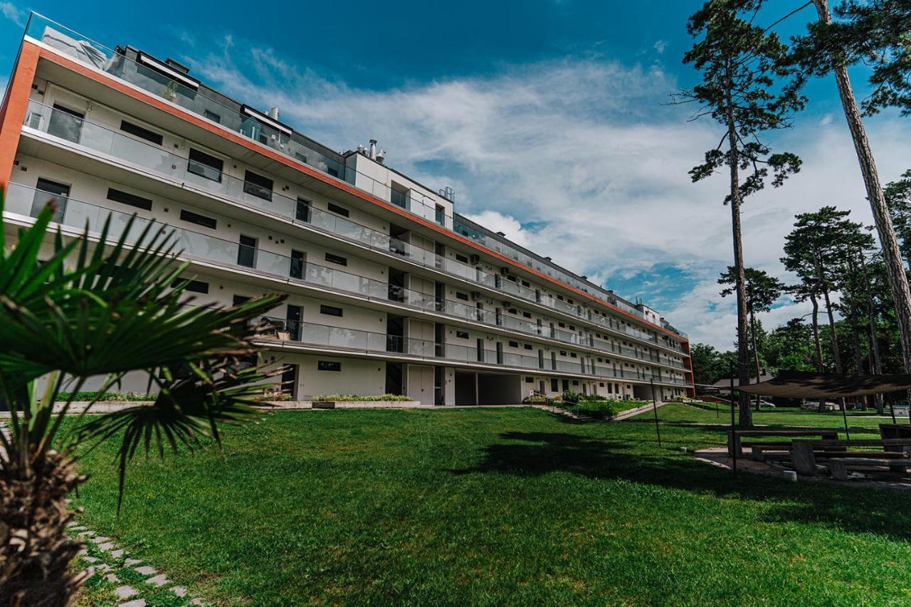 Butique Apartman Balatonlelle Exteriör bild