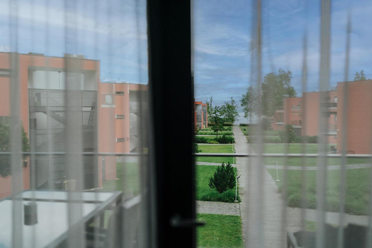 Butique Apartman Balatonlelle Exteriör bild