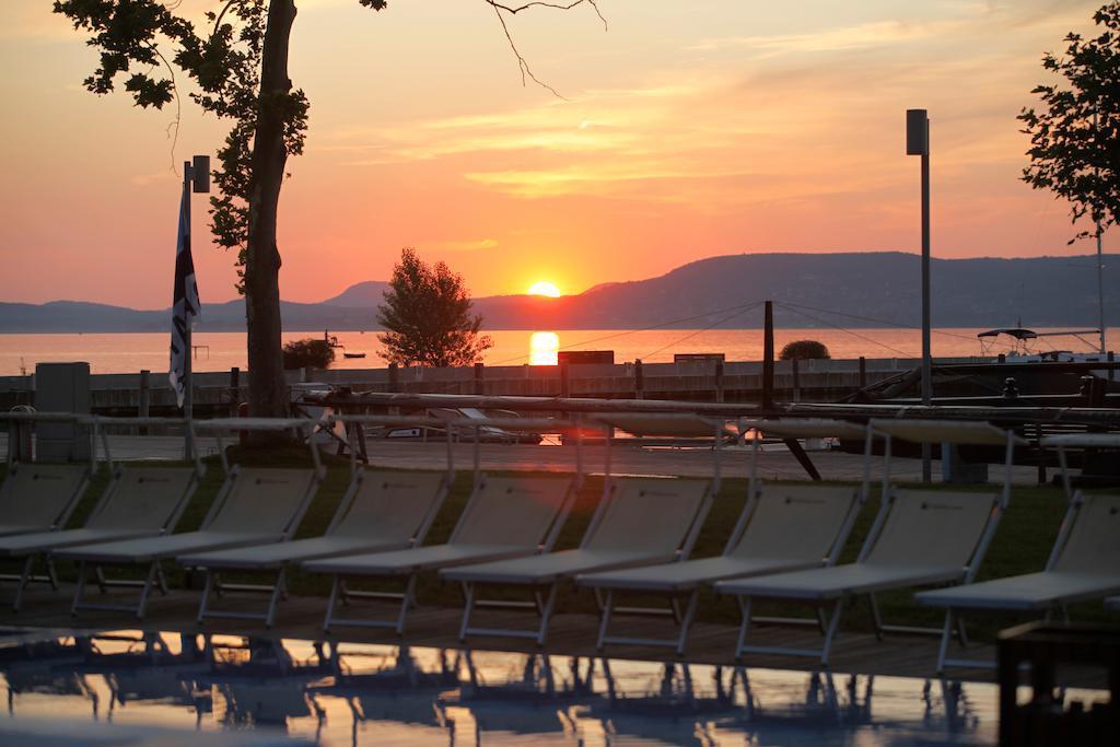 Butique Apartman Balatonlelle Exteriör bild