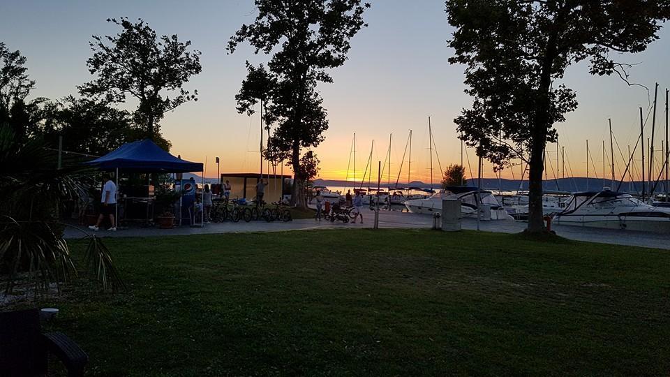 Butique Apartman Balatonlelle Exteriör bild