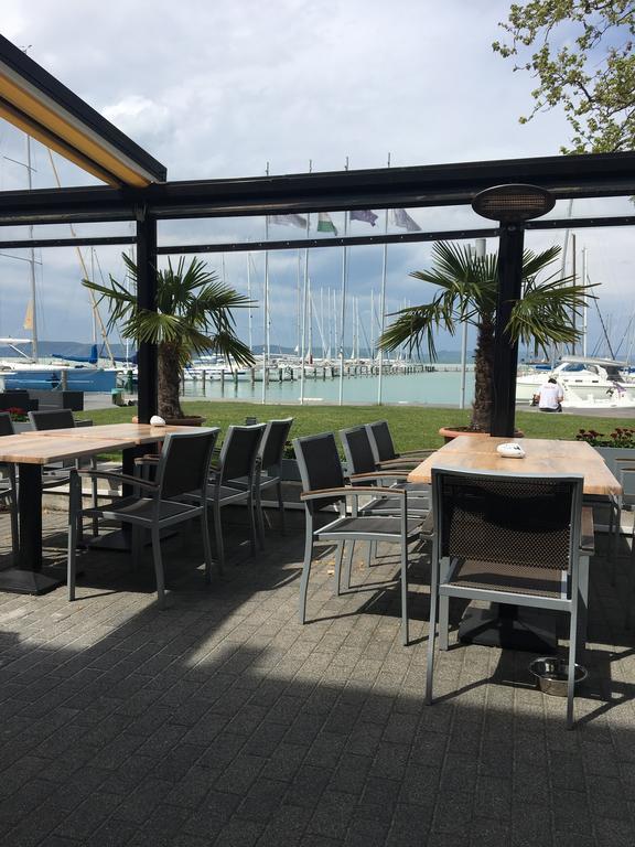 Butique Apartman Balatonlelle Exteriör bild